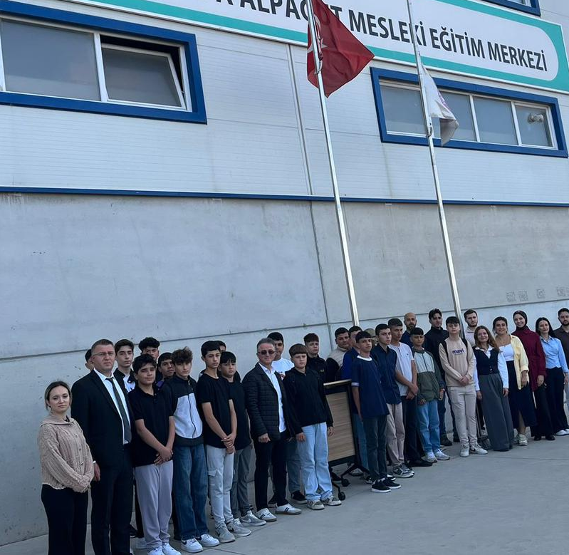 2025-2026 EĞİTİM ÖĞRETİM YILININ İLK GÜNÜNDEN KARELER